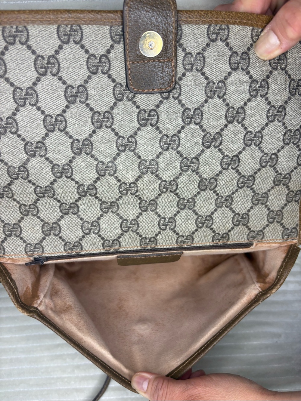 Gucci Vintage Crossbody Bag with COA - Picture 8 of 11